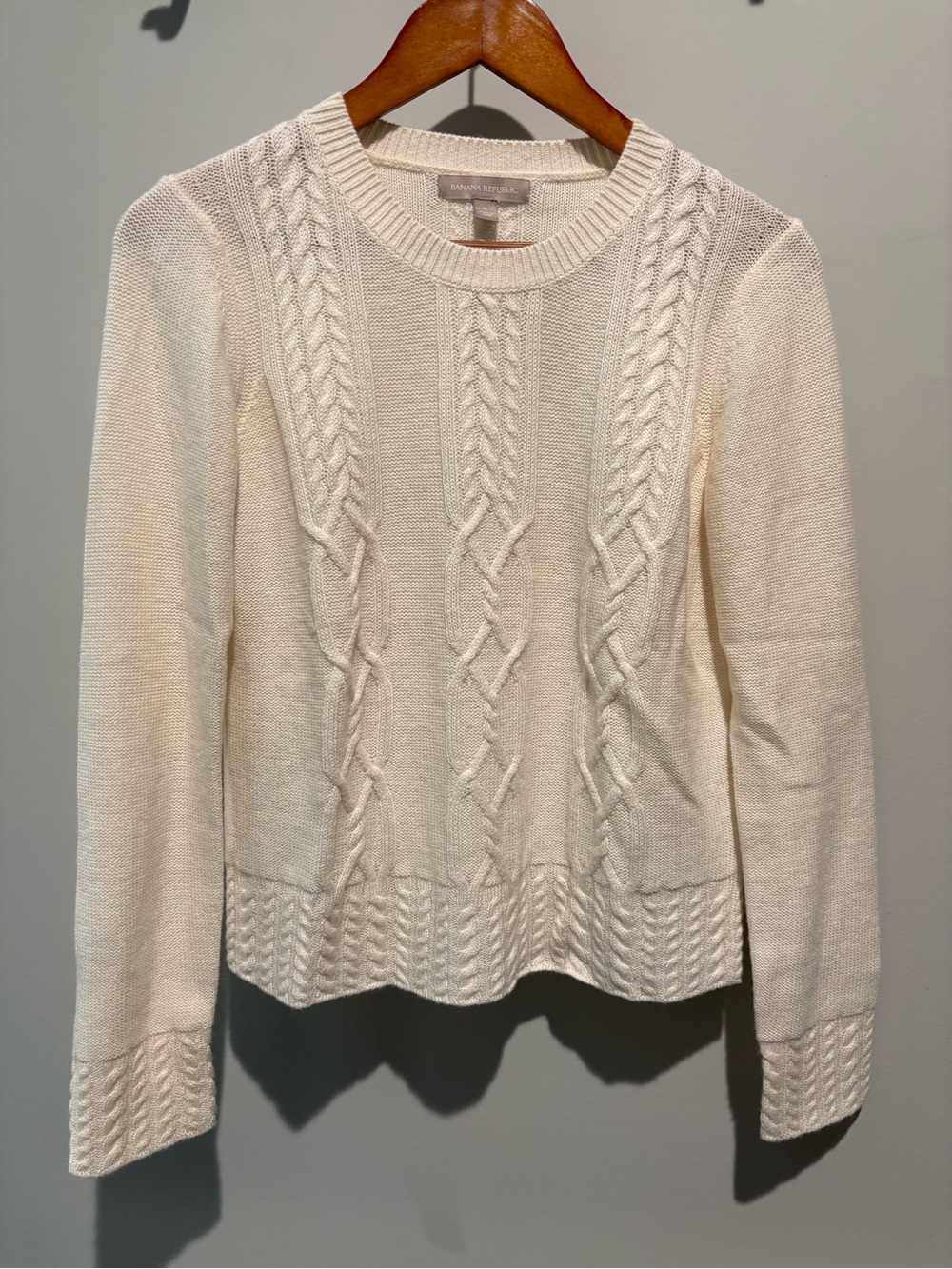 Banana Republic Cream Cable Crewneck Sweater